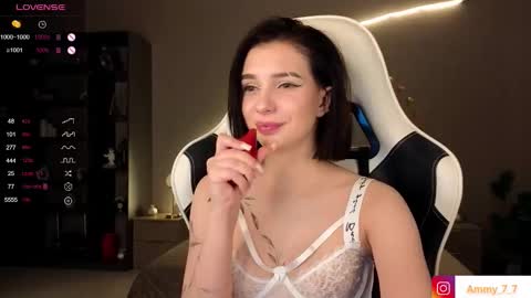 Ammy  dont forget to thumbs up me  online show from 12.17.25