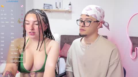 Snapshot of ammy_n_tyler chatting on 12.18.24 ammy and thyler online show from 12.18.24