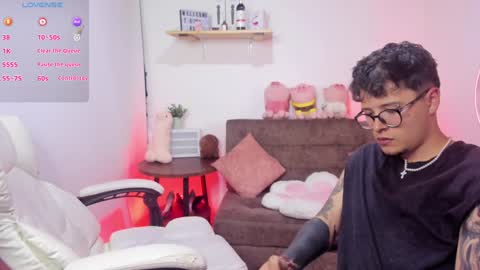 Snapshot of ammy_n_tyler chatting on 02.03.25 ammy and thyler online show from 02.03.25