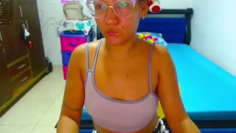 Snapshot of ammy_ronan chatting on 07.16.26 IM AMMY online show from 07.16.26