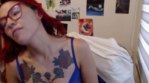 yisel online show from 10.06.25