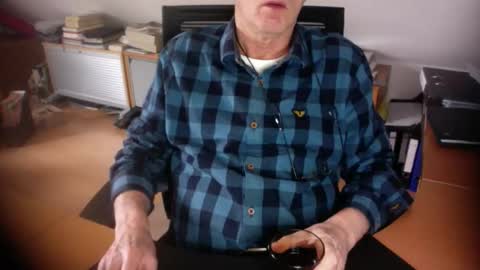 Amor2200 online show from 02.12.26