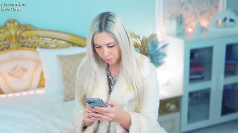 Snapshot of amoramias chatting on 12.01.24 Im the first transgender post-op model on haturbate. I have a new sweet pussy... online show from 12.01.24