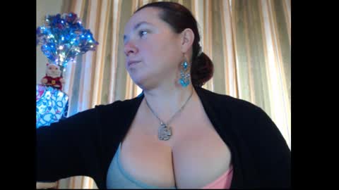 amorelara online show from 10.08.25