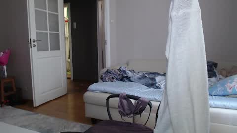 miss unforgettable online show from 04.12.26