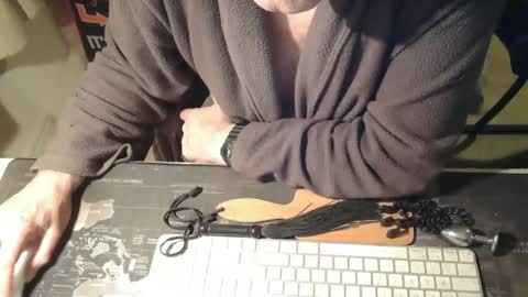 amslave4f online show from 01.12.26