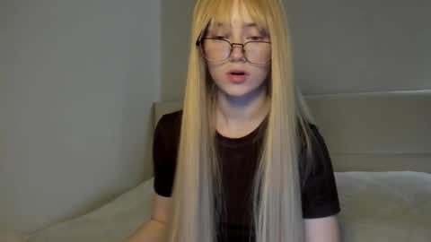 amy1_1 online show from 10.13.25