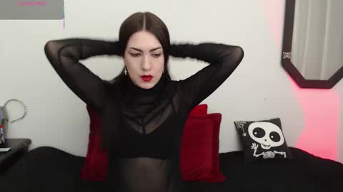 Snapshot of amy_aloqua chatting on 11.08.25 Amy online show from 11.08.25