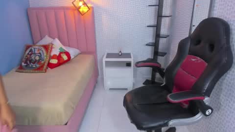 amy_dutta online show from 12.03.25