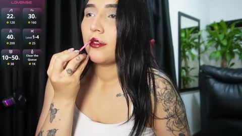 Snapshot of amy_fox2 chatting on 10.26.25 Amy online show from 10.26.25