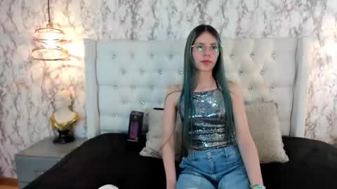 Snapshot of amy_michiru chatting on 10.22.25 amy_michiru online show from 10.22.25