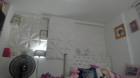 Amy Caroland online show from 02.09.25