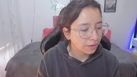 Amy sophia 3 online show from 11.10.25