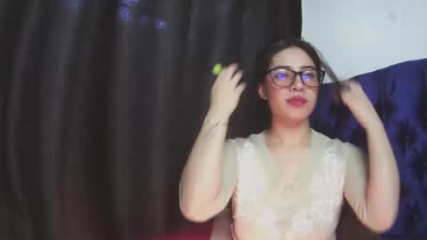 Snapshot of amy_swan09 chatting on 02.21.25 Amy online show from 02.21.25