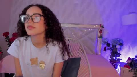 Snapshot of amy_sweetheat__ chatting on 11.29.25 Amely online show from 11.29.25