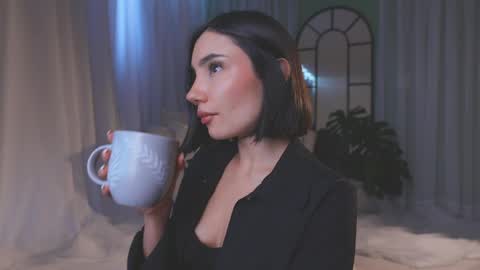 Amy Armstrong online show from 04.01.26