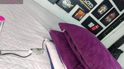 Snapshot of amyblack__ chatting on 12.03.24 Amy online show from 12.03.24