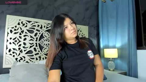 Snapshot of amyblack__ chatting on 09.22.25 Amy online show from 09.22.25