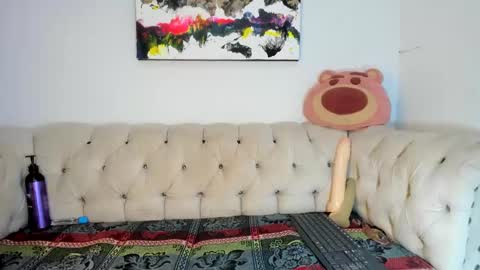 Amy Kamila online show from 01.12.25