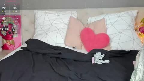Snapshot of amydesiree chatting on 07.19.26 Amy online show from 07.19.26