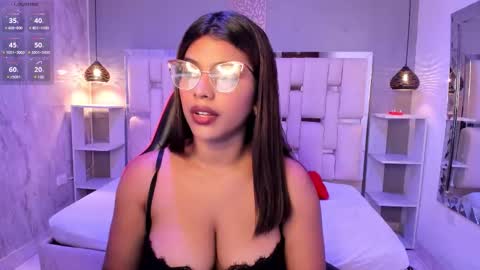 amyevan_ online show from 10.08.25