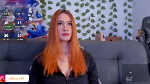 Snapshot of amypond__ chatting on 12.01.24 Amy online show from 12.01.24
