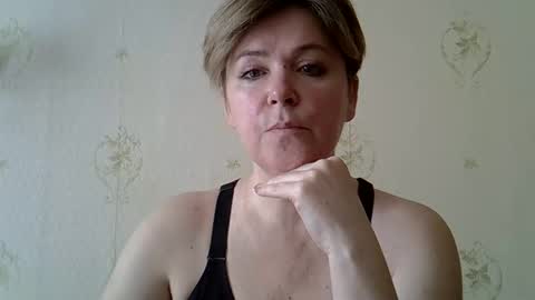 amyvalentine1 online show from 04.01.26