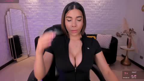 AMY WALKER online show from 01.26.25