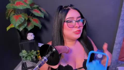 Snapshot of amywhitte_ chatting on 07.04.26 amywhitte_ online show from 07.04.26