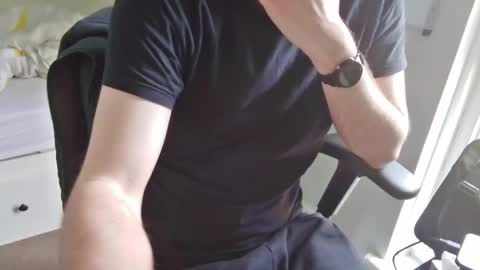 A online show from 04.07.26