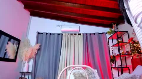 Snapshot of ana_grecco chatting on 11.28.25 ana_grecco online show from 11.28.25