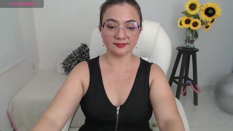  Ana  online show from 10.10.25