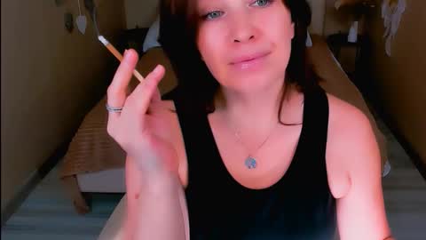 Snapshot of ana_mills chatting on 10.16.25 Ana online show from 10.16.25