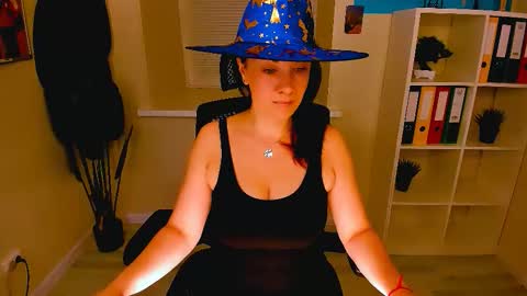 Snapshot of ana_mills chatting on 10.29.25 Ana online show from 10.29.25