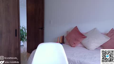 ana_moretti online show from 02.27.26