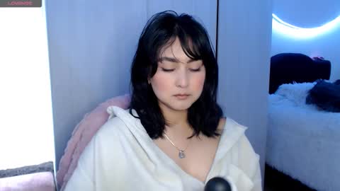 Ana Ricciardi online show from 10.16.25