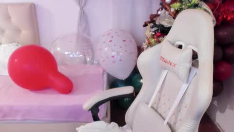 Snapshot of ana_ruuh chatting on 12.18.24 Im anna but you can call me as you want online show from 12.18.24