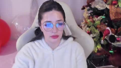 Snapshot of ana_ruuh chatting on 12.20.24 Im anna but you can call me as you want online show from 12.20.24