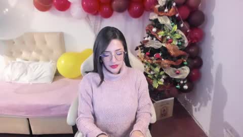 Snapshot of ana_ruuh chatting on 12.25.24 Im anna but you can call me as you want online show from 12.25.24