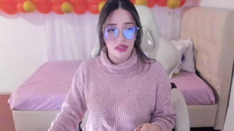 Snapshot of ana_ruuh chatting on 02.20.25 Im anna but you can call me as you want online show from 02.20.25