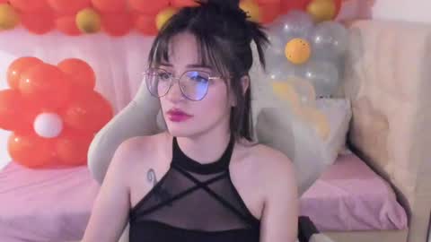 Snapshot of ana_ruuh chatting on 02.24.25 Im anna but you can call me as you want online show from 02.24.25