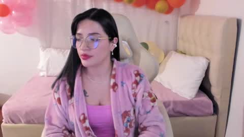 Snapshot of ana_ruuh chatting on 03.06.25 Im anna but you can call me as you want online show from 03.06.25