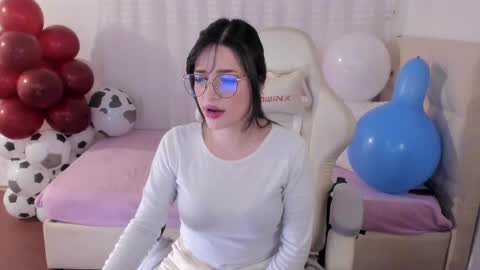 Snapshot of ana_ruuh chatting on 09.18.25 Im anna but you can call me as you want online show from 09.18.25