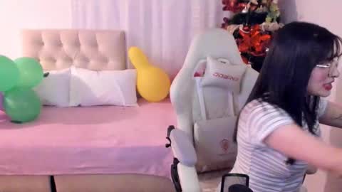 Snapshot of ana_ruuh chatting on 11.20.25 Im anna but you can call me as you want online show from 11.20.25