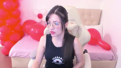 Im anna but you can call me as you want online show from 03.18.26