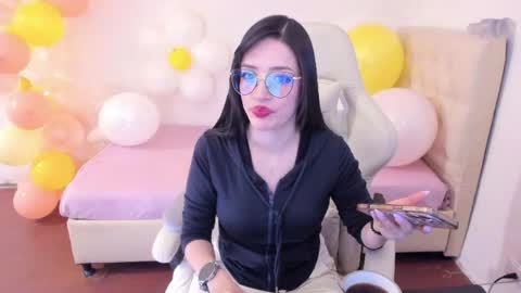Im anna but you can call me as you want online show from 05.18.26