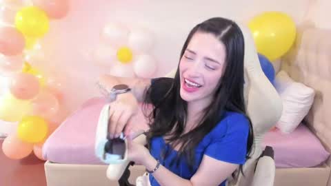 Im anna but you can call me as you want online show from 05.30.26