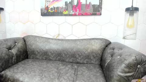 ANNA FUENTES online show from 01.05.25