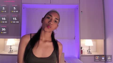 anaacollins_ online show from 11.10.25