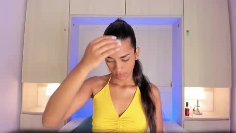 anaacollins_ online show from 01.08.26